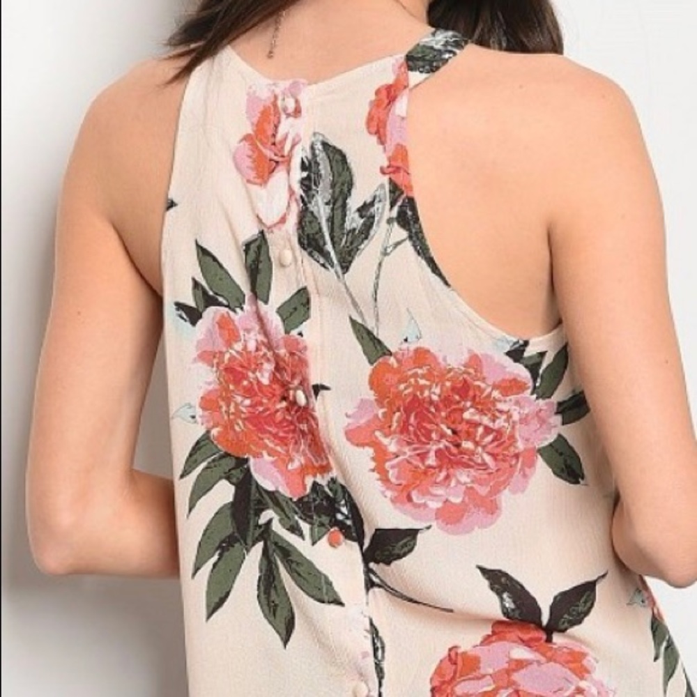 Sleeveless Floral Top Features a Rounded Neckline - Picture 5 of 5